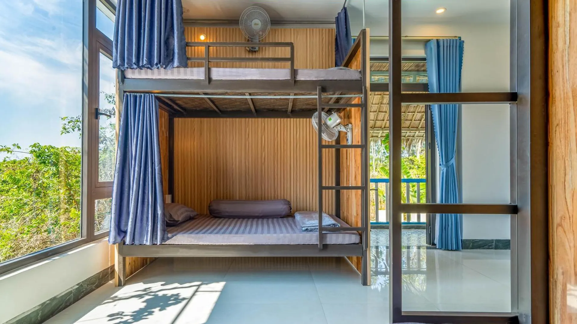 Riverside Dorm And Restaurant Hoi An Homestay