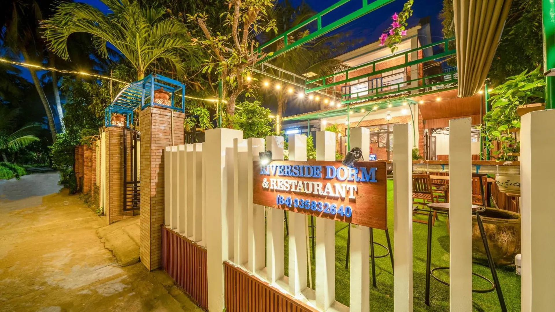 Riverside Dorm And Restaurant Hoi An Homestay